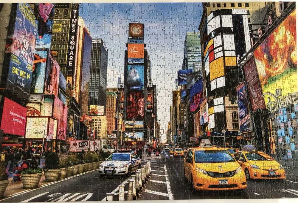 Times Square - Master Pieces Signature Collection puzzle collectible [Barcode 705988503696] - Main Image 2