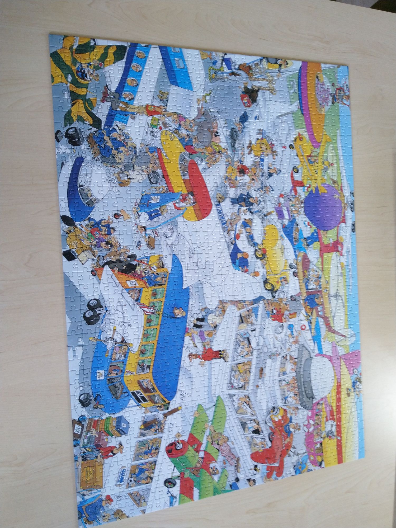 Busy Airport - Jumbo puzzle collectible - Main Image 2