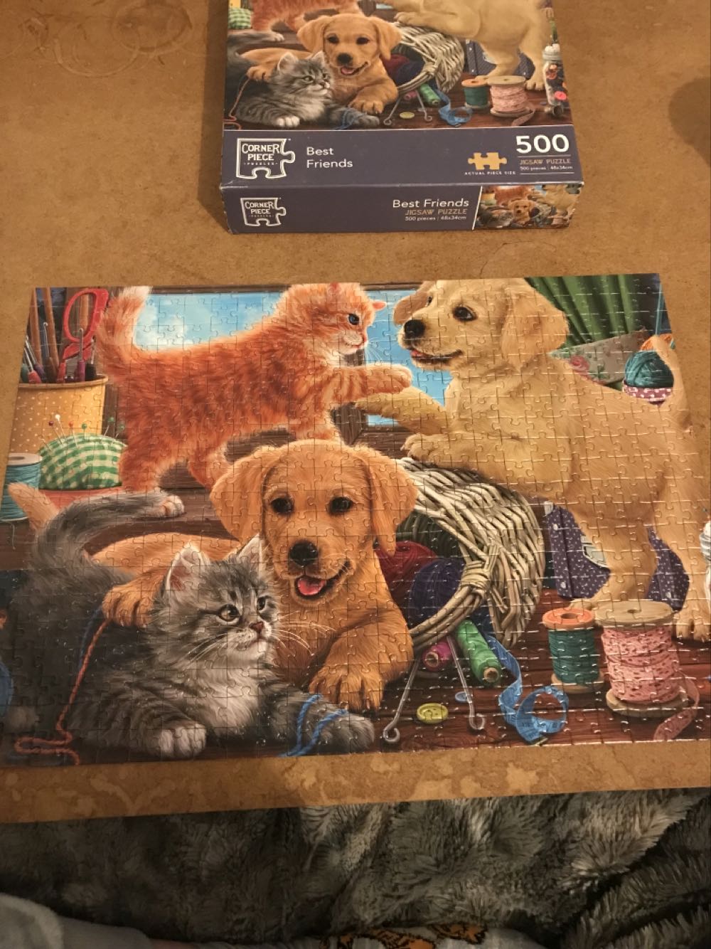 Best Friends - Corner Piece puzzle collectible [Barcode 5052089285729] - Main Image 2