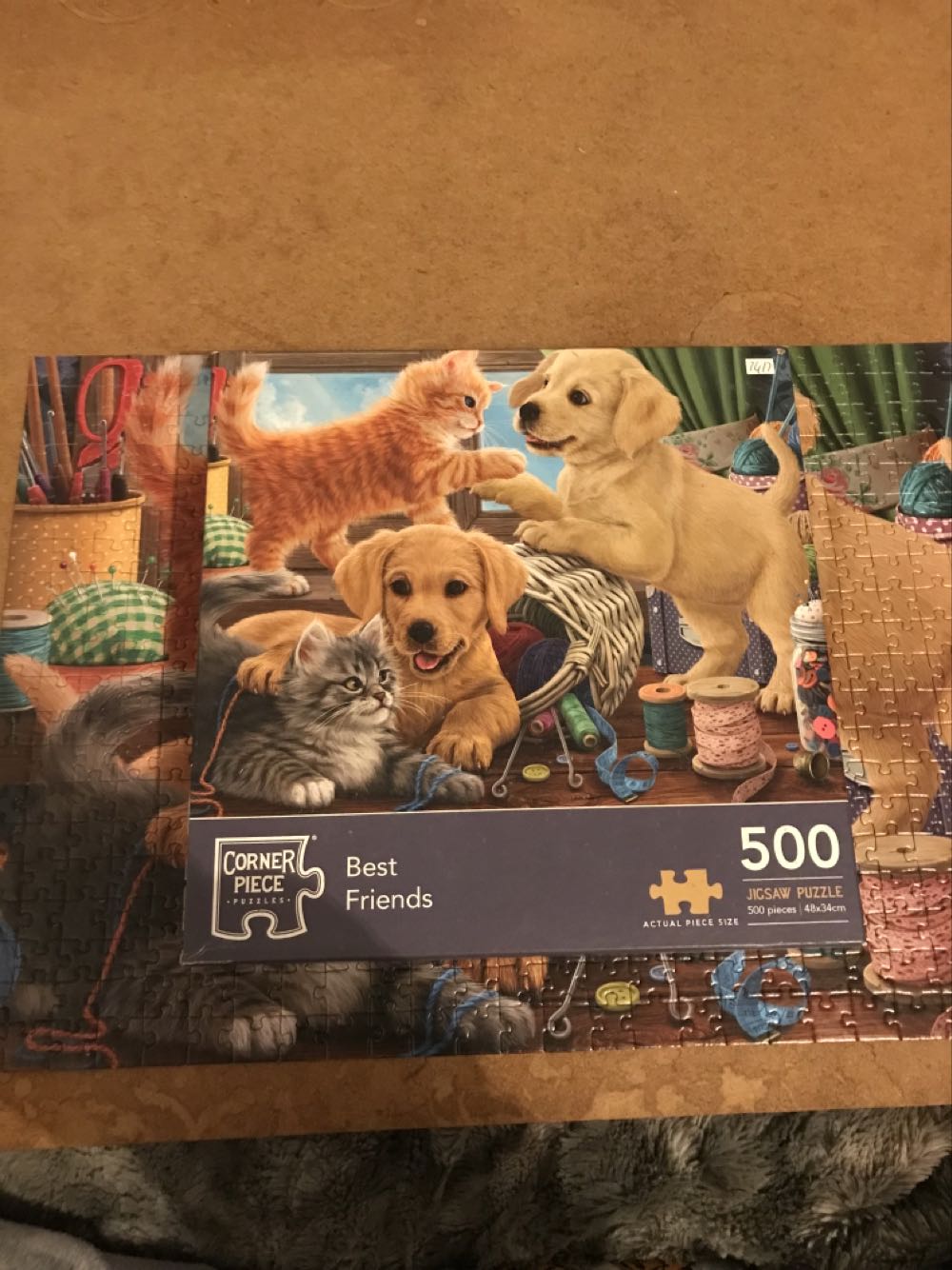 Best Friends - Corner Piece puzzle collectible [Barcode 5052089285729] - Main Image 3