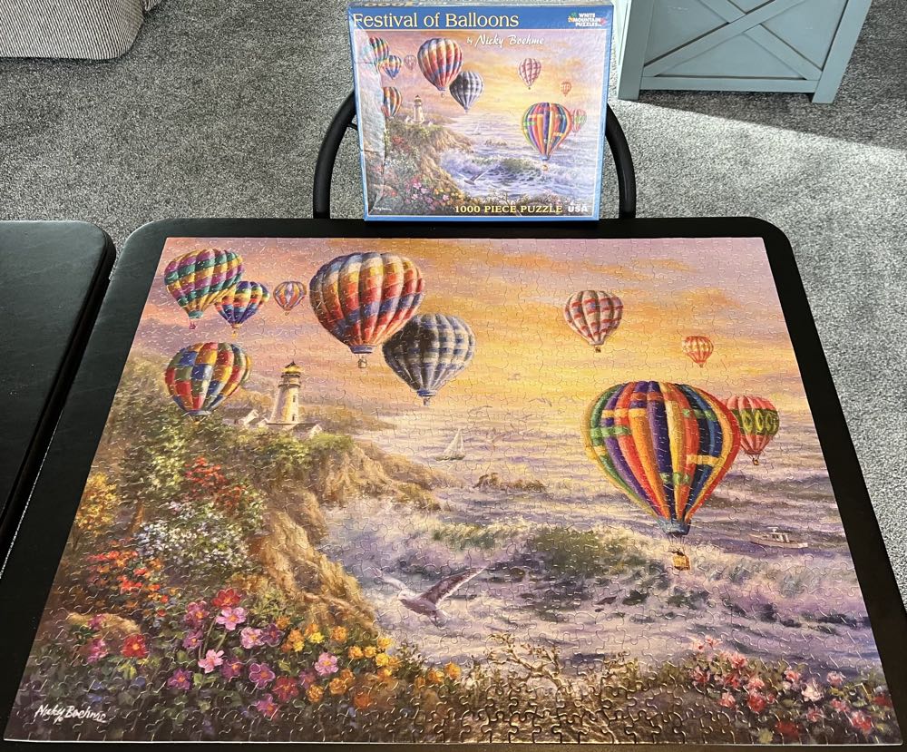Festival Of Balloons DONATED - White Mountain Puzzles puzzle collectible [Barcode 724819254262] - Main Image 3