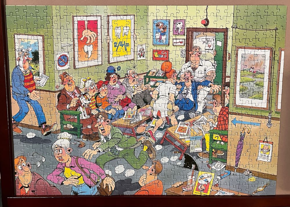 At The Dentist - Jumbo puzzle collectible [Barcode 8710126015155] - Main Image 3