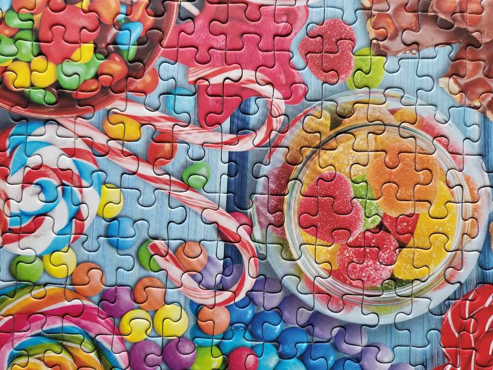 Candy Party - Eurographics puzzle collectible [Barcode 628136657013] - Main Image 3