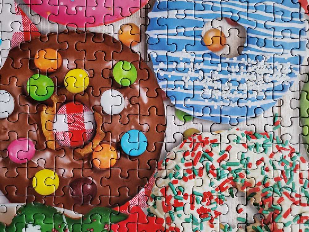 Christmas Donuts Party - EuroGraphics puzzle collectible [Barcode 628136556606] - Main Image 3