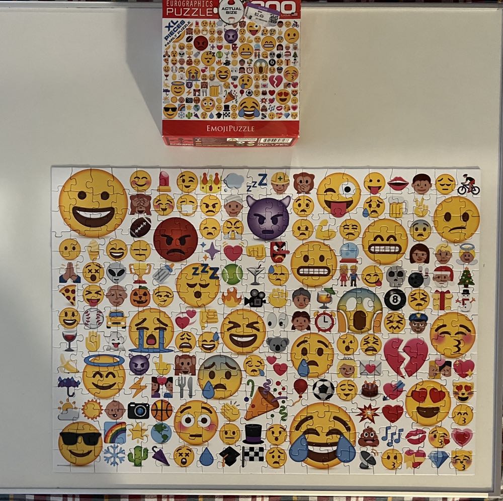 Emoji Puzzle - Eurographics puzzle collectible [Barcode 628136308168] - Main Image 2