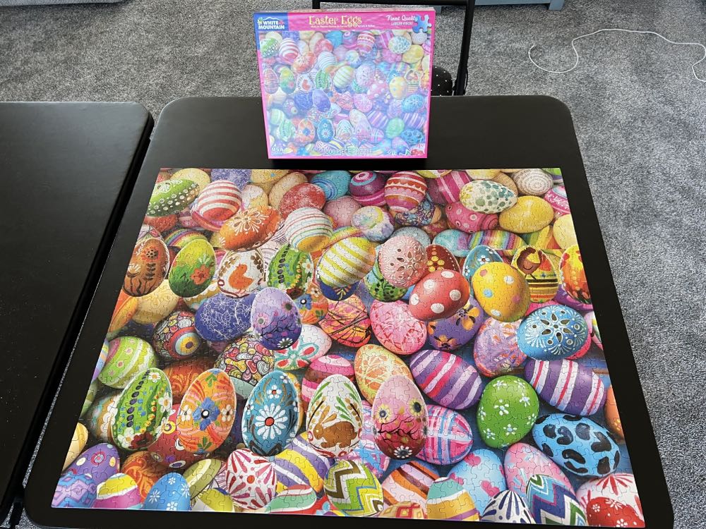 Easter Eggs - White Mountain puzzle collectible [Barcode 724819265282] - Main Image 3