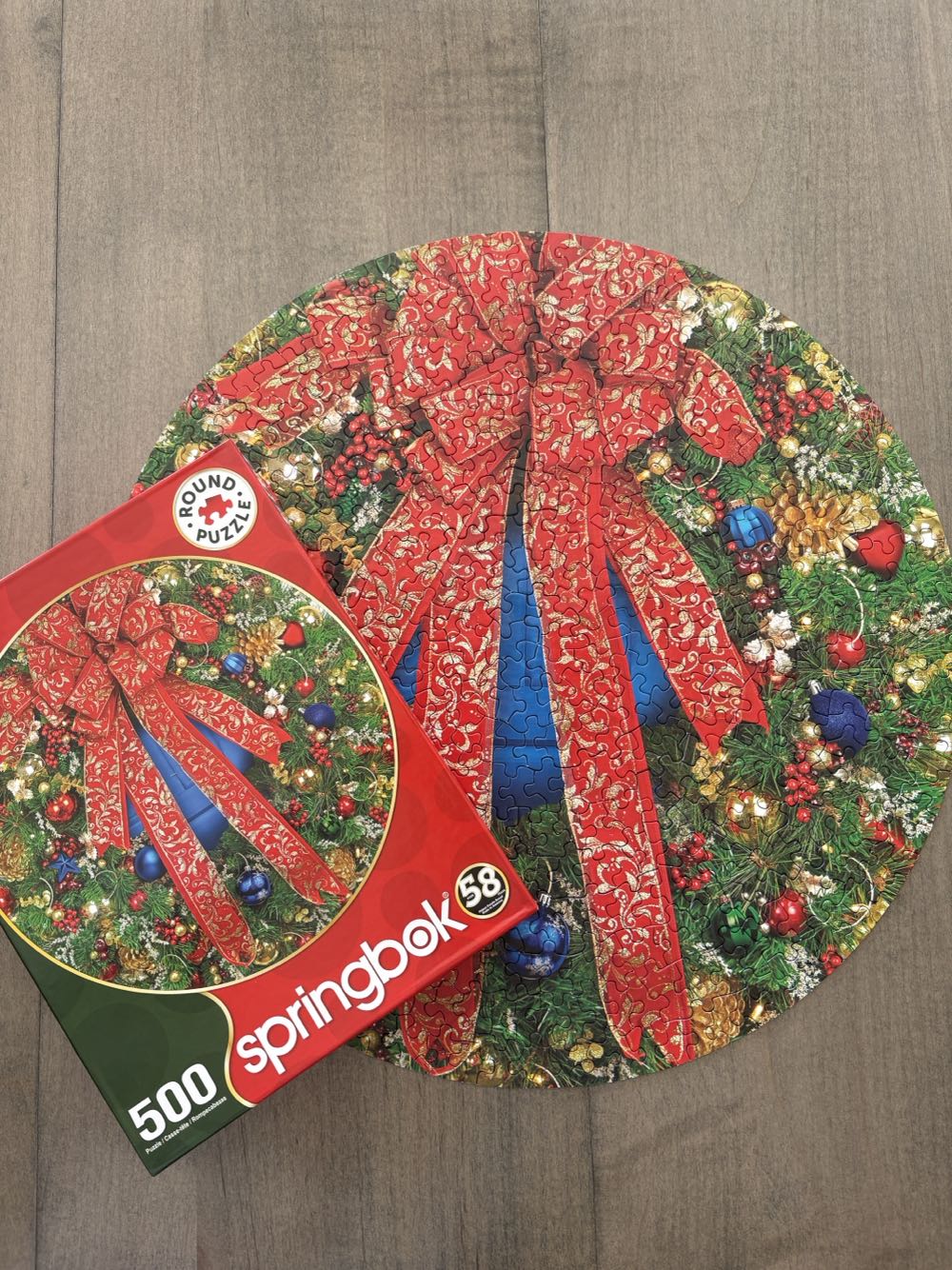 Holiday Wreath*^ - Springbok puzzle collectible [Barcode 091683030088] - Main Image 4