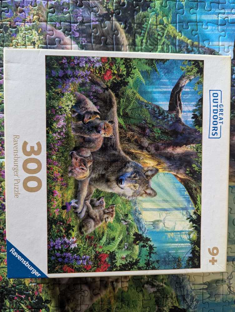 Wolves In The Forest - Ravensberger Puzzle puzzle collectible [Barcode 4005556822294] - Main Image 4