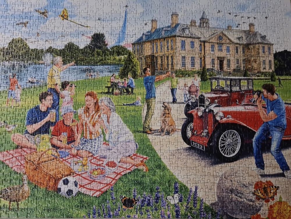 The Stately Home - Ravensburger puzzle collectible [Barcode 4005556198191] - Main Image 3