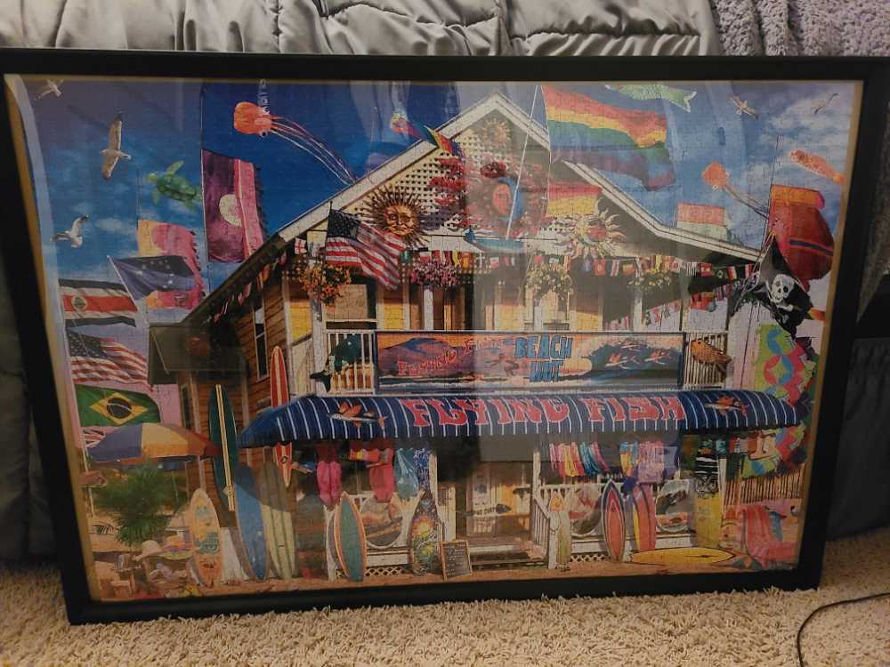 Surf Shack - Buffalo puzzle collectible [Barcode 079346023240] - Main Image 2