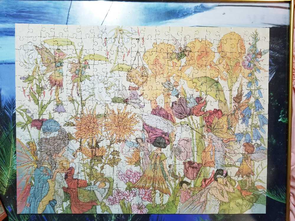 Fairies - Pomegranate puzzle collectible [Barcode 9780764958465] - Main Image 2