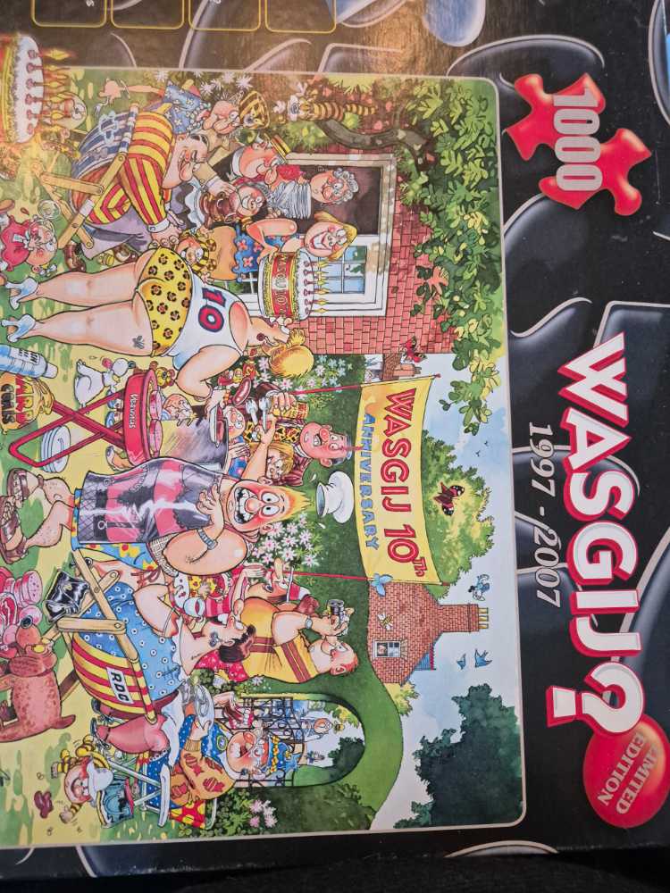 Wasgij Original. Limited Edition. 10 Jaar Wasgij. Het is geen geheim meer. - Jumbo puzzle collectible [Barcode 8710126019191] - Main Image 2