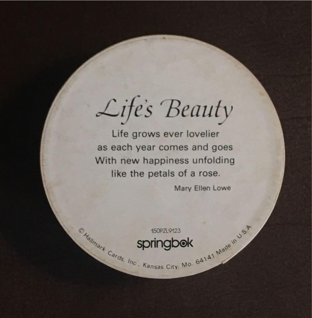 Life’s Beauty - Mini Round - Springbok puzzle collectible - Main Image 2