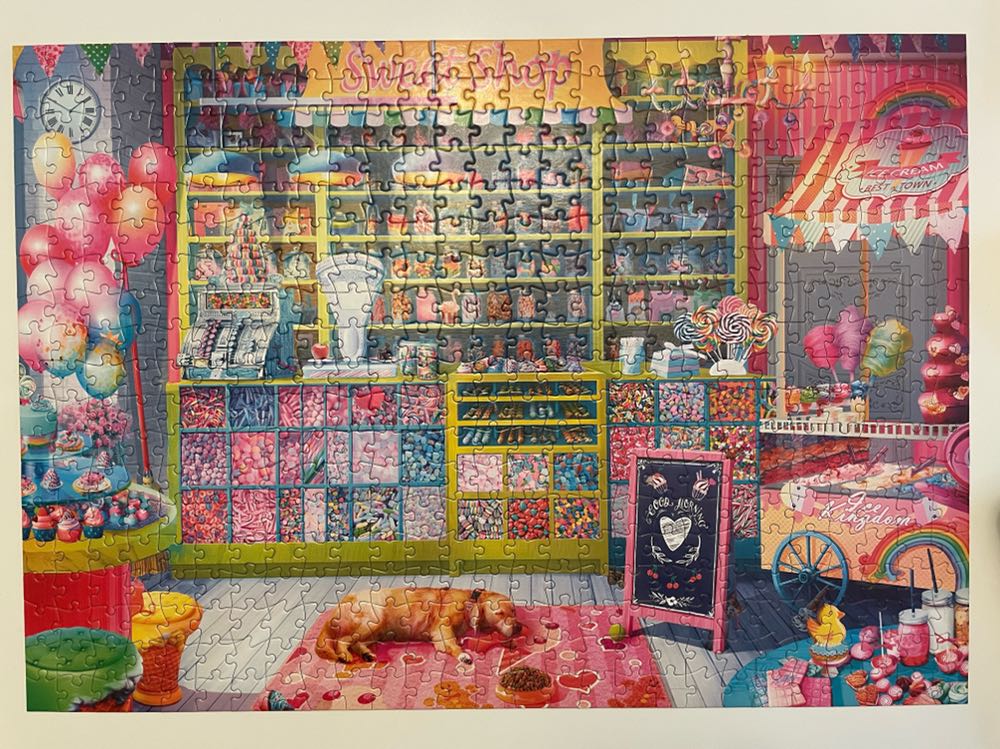 Sweet Treats - Buffalo puzzle collectible [Barcode 079346032518] - Main Image 2