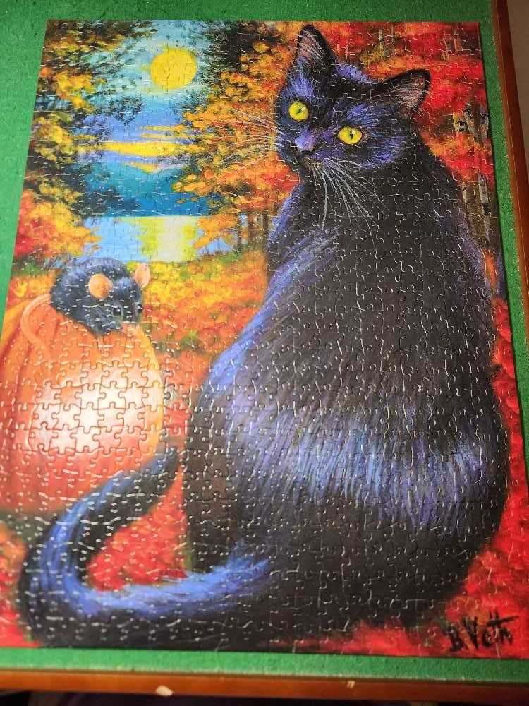 October Moon 2 - Buffalo puzzle collectible [Barcode 079346172955] - Main Image 2