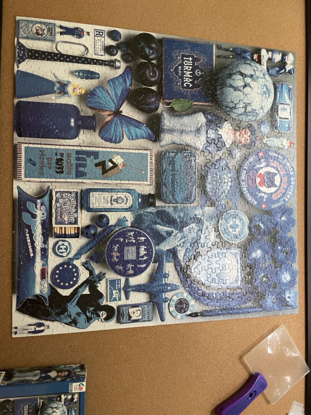 Color Study Puzzle Blue - Ceaco puzzle collectible [Barcode 021081230964] - Main Image 3