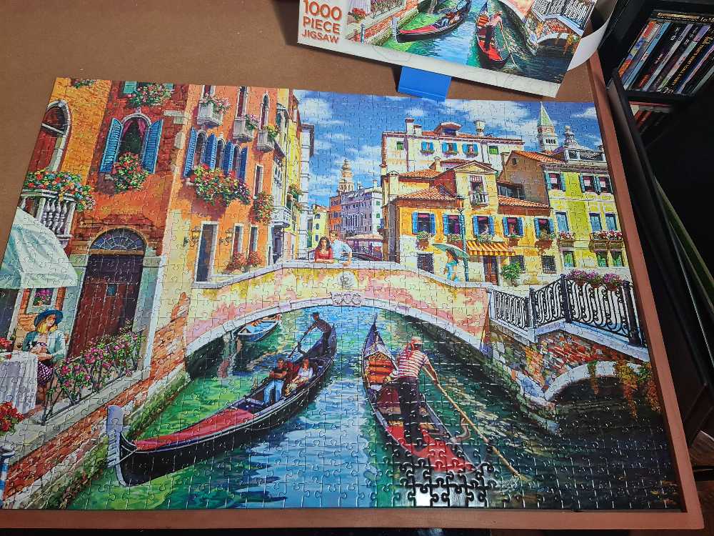 *sunny  of venice. 😁 COMPLETED 22/01/2022 - W H Smith puzzle collectible - Main Image 3