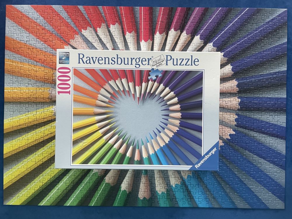 Color My Heart - Ravensburger puzzle collectible - Main Image 3