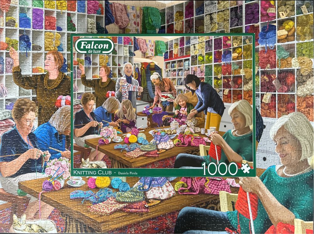 The Knitting Club - Falcon puzzle collectible [Barcode 8710126113691] - Main Image 4