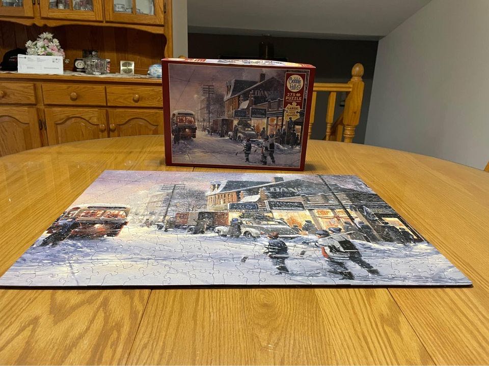 Hockey Night - Cobble Hill puzzle collectible [Barcode 625012880138] - Main Image 3