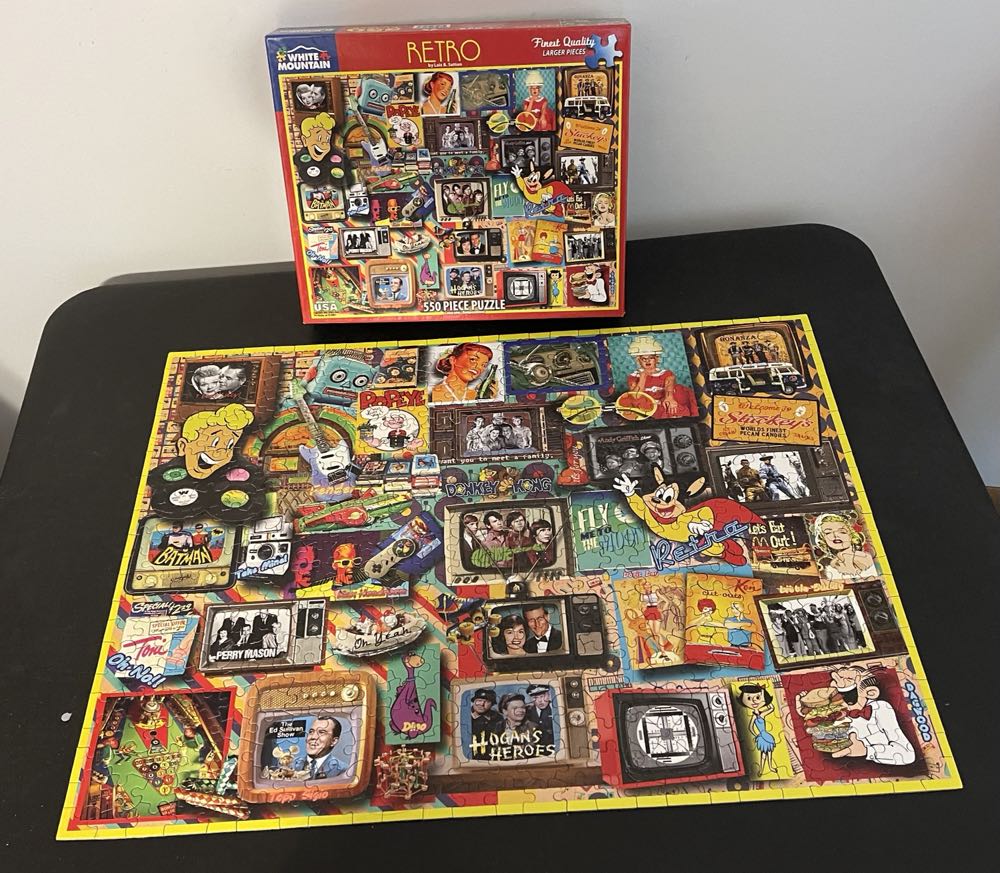 Retro - White Mountain puzzle collectible [Barcode 724819260980] - Main Image 3