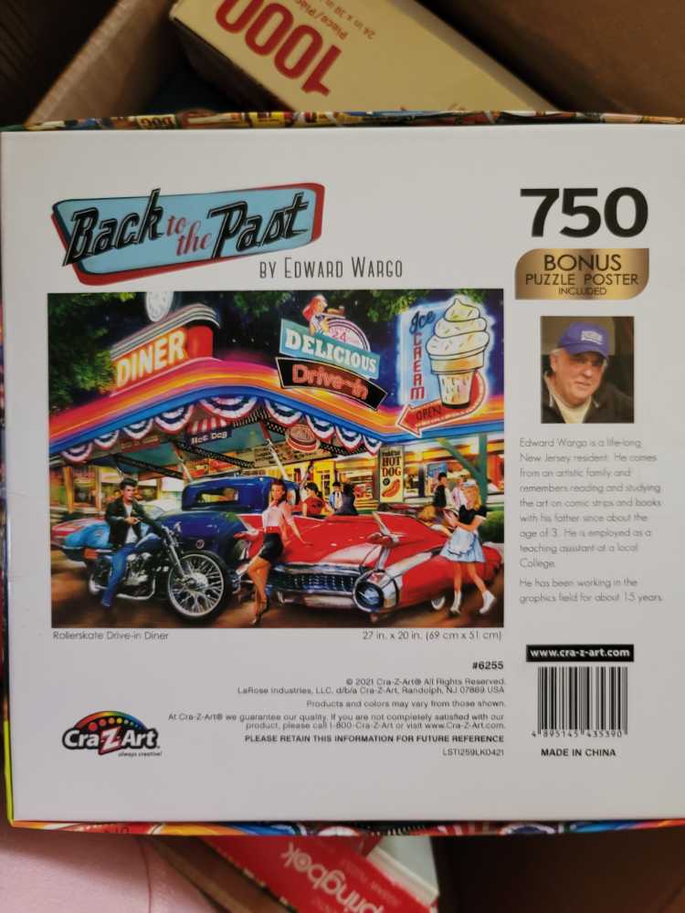 Rollerskate Drive-In Diner - CraZArt puzzle collectible [Barcode 4895145435390] - Main Image 3
