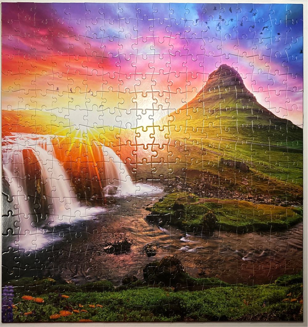 Iceland Sunset - Buffalo puzzle collectible [Barcode 079346028436] - Main Image 3