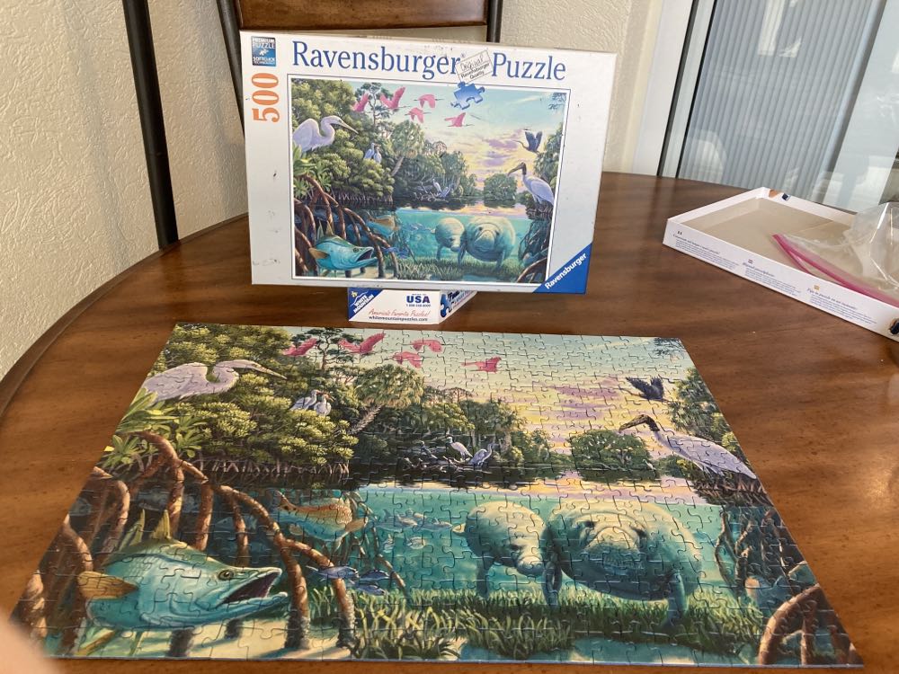 Manatee Moments Jenn - Ravensburger puzzle collectible [Barcode 4005556169436] - Main Image 2