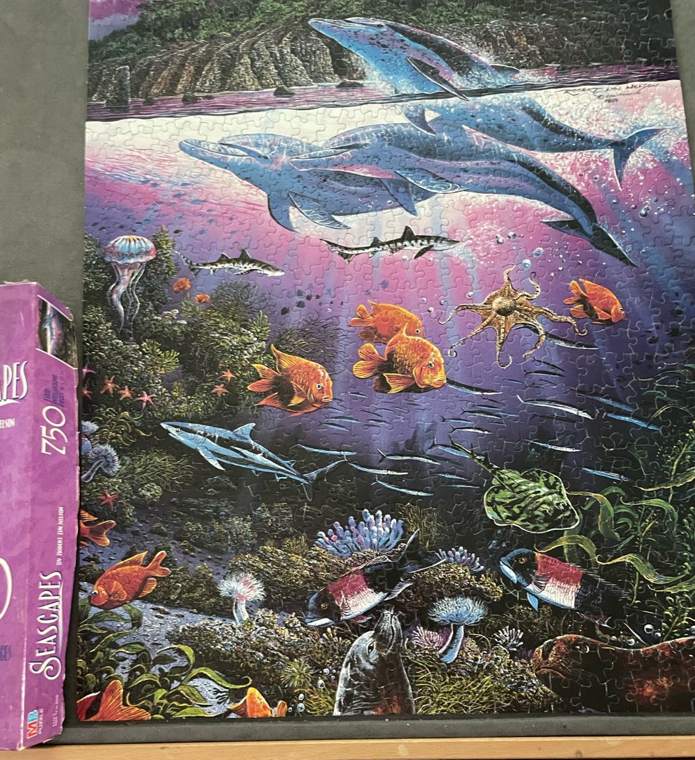 California Spirits - MB Puzzle puzzle collectible [Barcode 032244044724] - Main Image 2