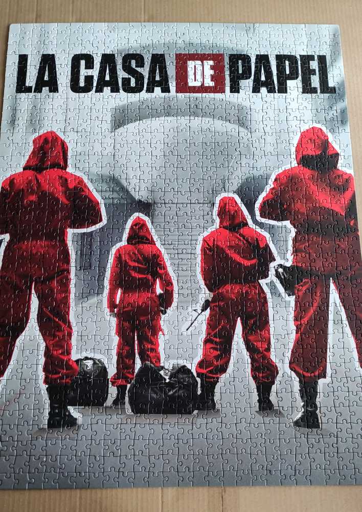 Clementoni 39532 La Casa De Papel Money Heist Pieces-made In Italy Adult-jigsaw Puzzles Netflix - Clementoni 🇮🇹 puzzle collectible [Barcode 8005125395323] - Main Image 2