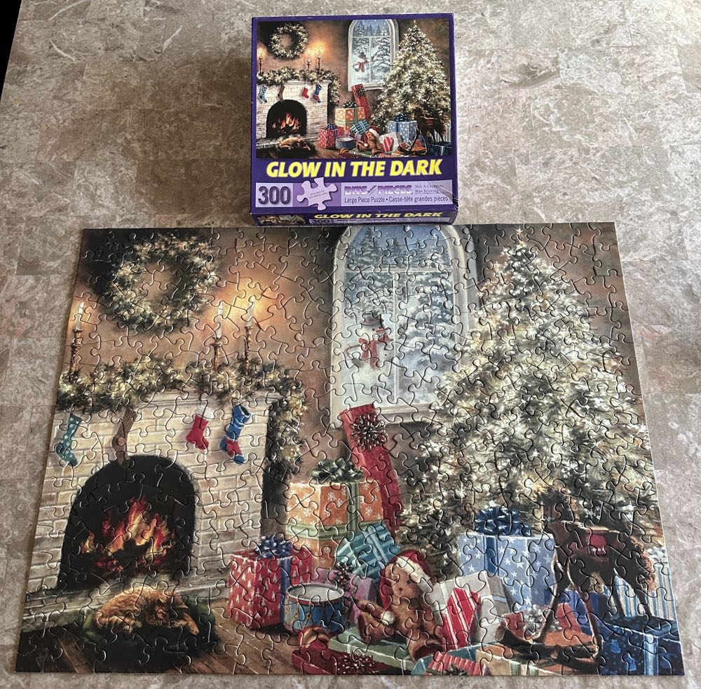 Not A Creature Was Stirring - Bits & Pieces puzzle collectible [Barcode 704812482282] - Main Image 2