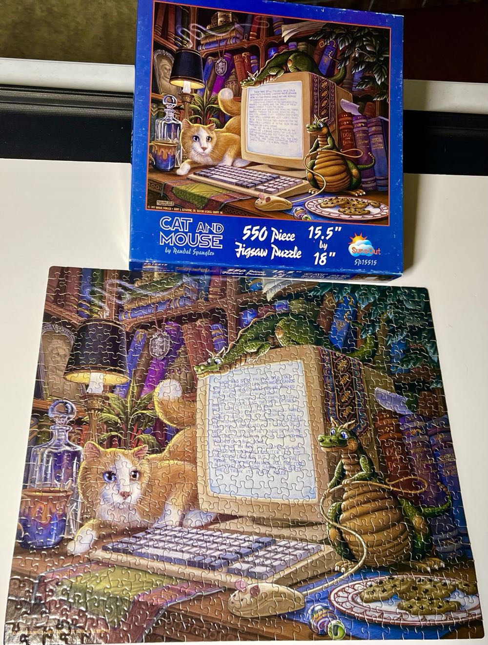 Cat And Mouse - SunsOut puzzle collectible [Barcode 796780155152] - Main Image 2