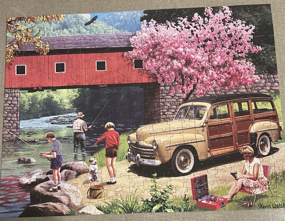 Our Favorite Spot Teresa Lilly  - Bits & Pieces puzzle collectible [Barcode 192949048424] - Main Image 4