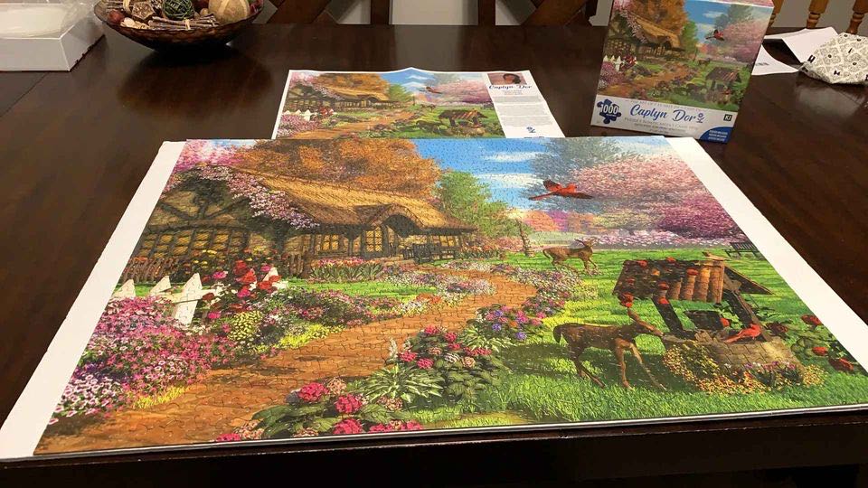 Peaceful Retreat - Karmin International puzzle collectible [Barcode 773392222229] - Main Image 2