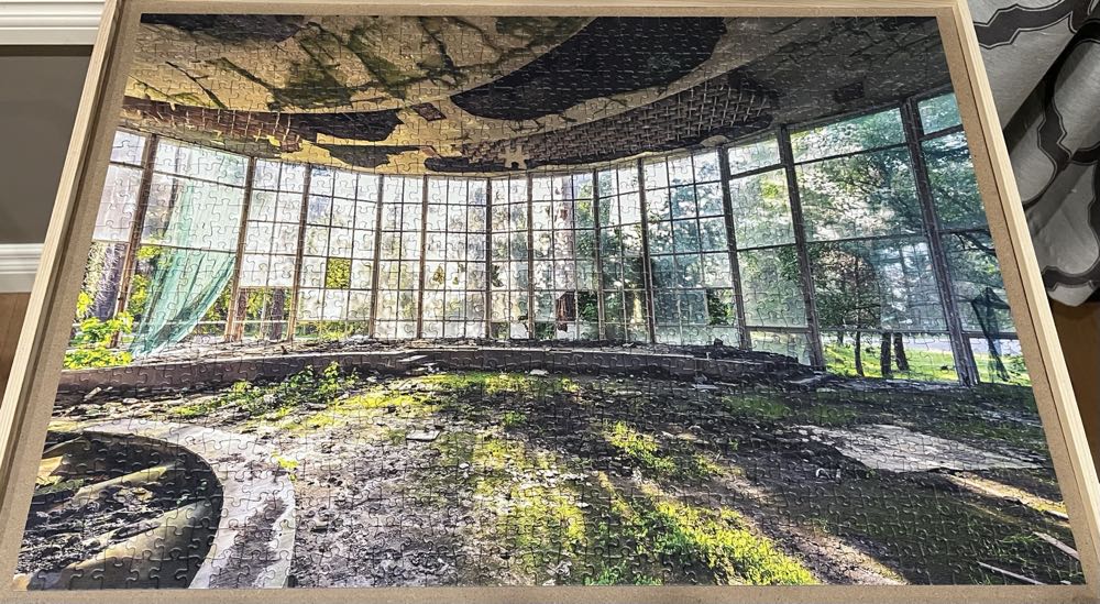 Old Cafe In Abkhazia - Schmidt puzzle collectible [Barcode 4001504596804] - Main Image 2