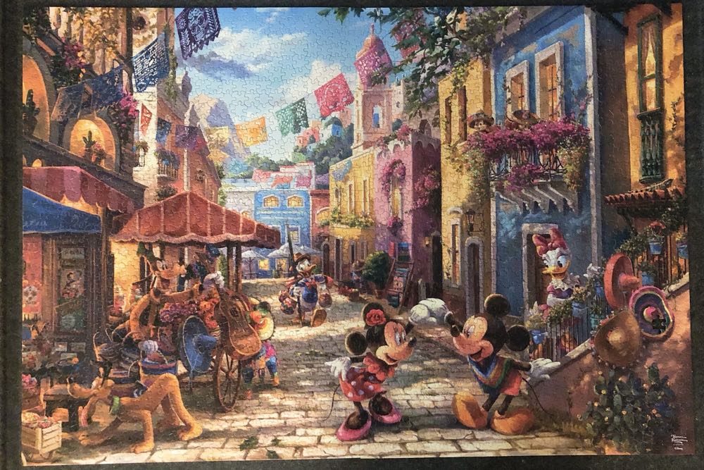 Mickey And Minnie In Mexico - Ceaco puzzle collectible [Barcode 021081350648] - Main Image 3