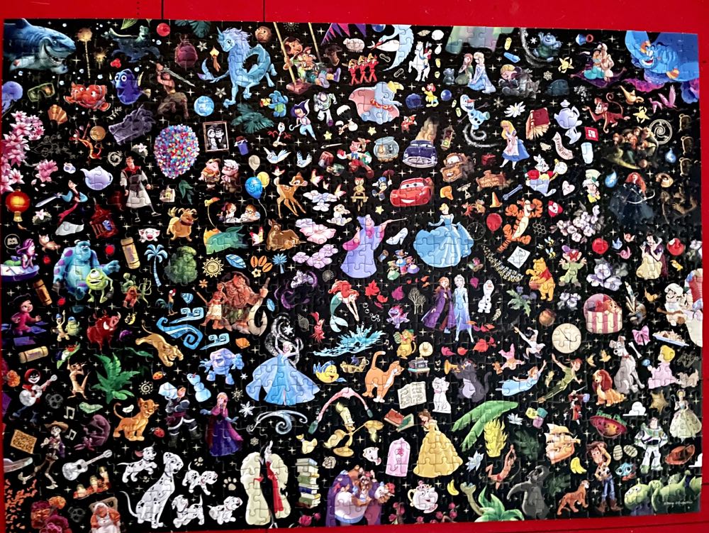 Disney Collection: Adult Colouring Pad & Puzzle - Scholastic Australia 🇦🇺 puzzle collectible [Barcode 9781761205606] - Main Image 2