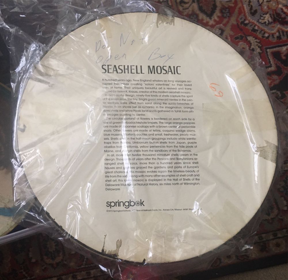 Seashell Mosaic - Round - Springbok puzzle collectible - Main Image 2