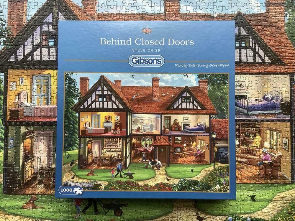 Behind Closed Doors - Gibsons puzzle collectible [Barcode 5012269061901] - Main Image 4