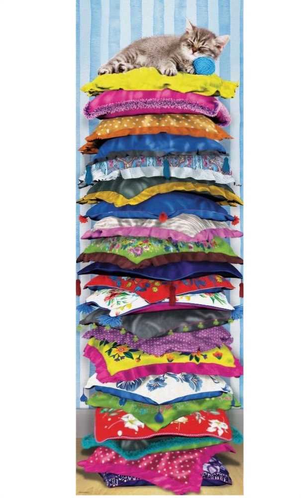 Fluffy Cat On Pillows - EuroGraphics puzzle collectible [Barcode 628136656313] - Main Image 4