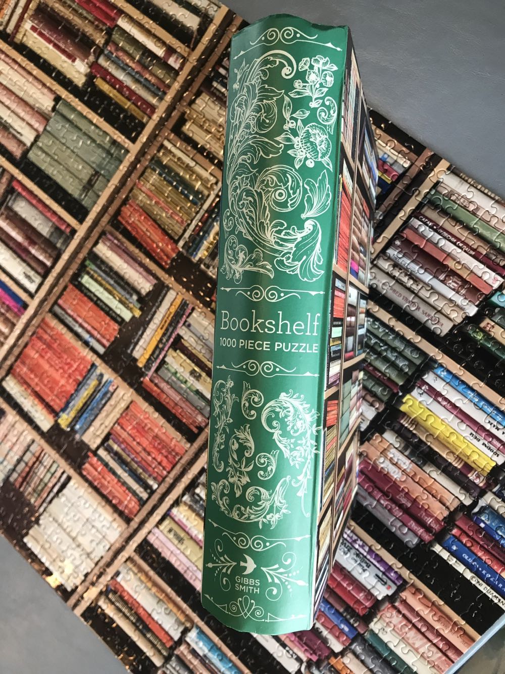 Bookshelf - Gibbs Smith puzzle collectible [Barcode 9781423650669] - Main Image 3