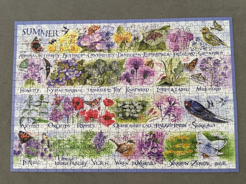 Woodland Seasons - Gibsons puzzle collectible [Barcode 5012269050486] - Main Image 3