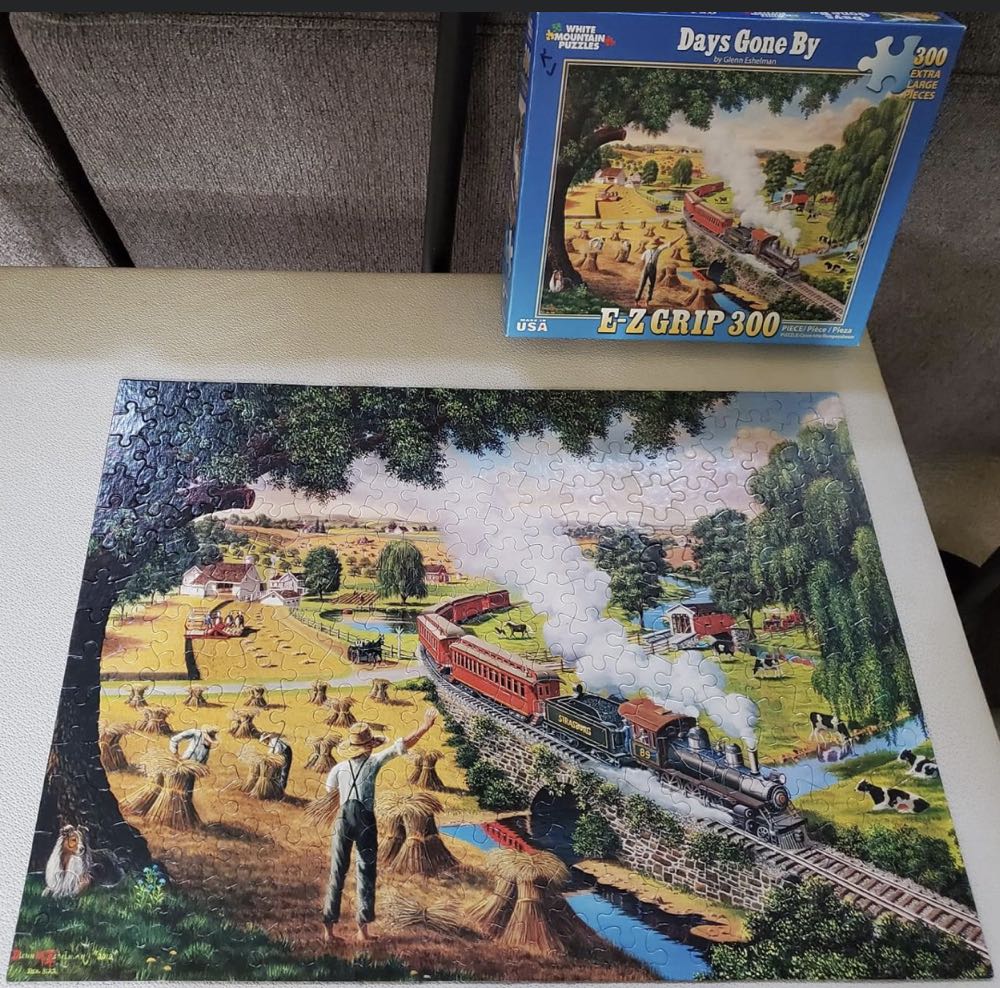 Days Gone By  - White Mountain puzzle collectible [Barcode 724819255986] - Main Image 2