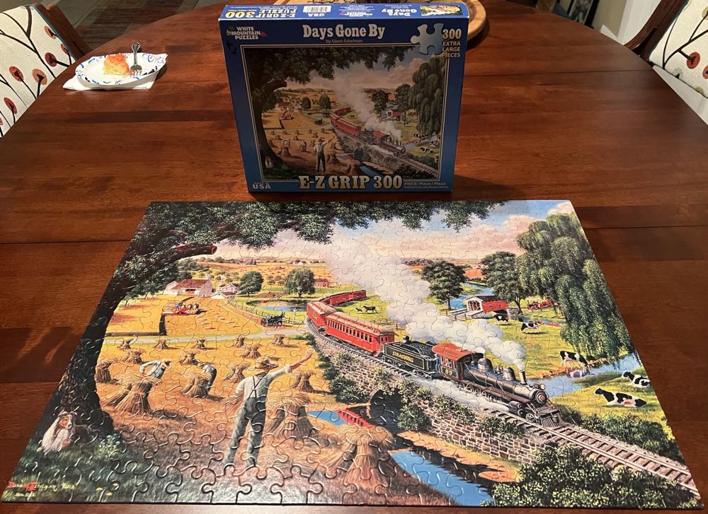 Days Gone By  - White Mountain puzzle collectible [Barcode 724819255986] - Main Image 3