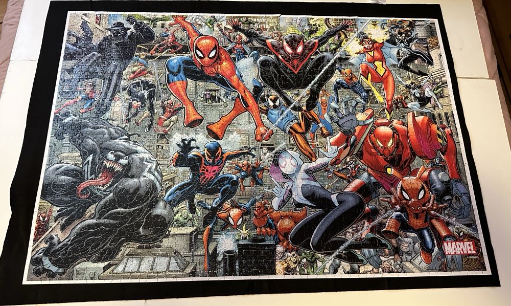 Marvel - Spider-verse - Buffalo Games & Puzzles puzzle collectible [Barcode 079346021222] - Main Image 2