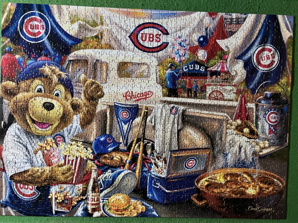 Chicago Cubs Gameday - Masterpiece Puzzles puzzle collectible [Barcode 705988010033] - Main Image 2