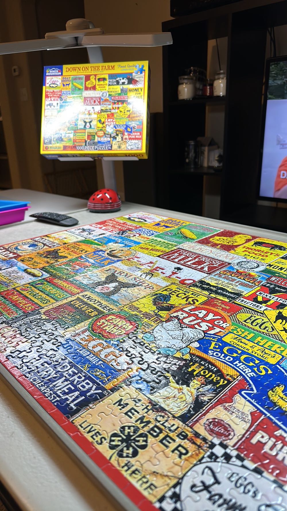 Down on the Farm - SOLD - White Mountain puzzle collectible - Main Image 3