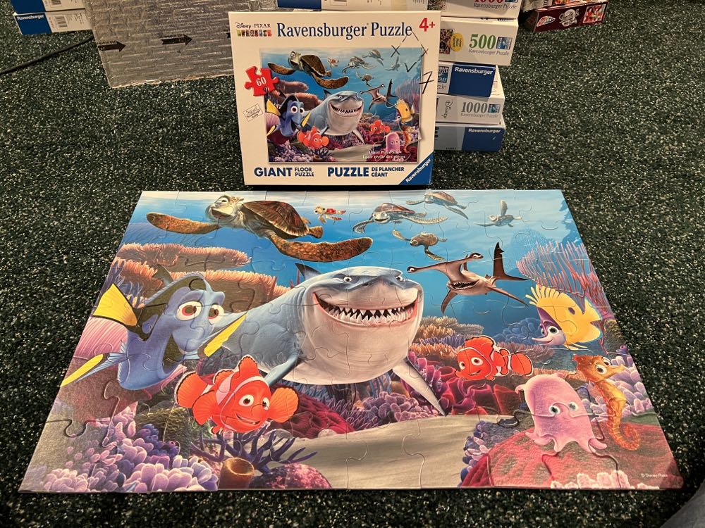 60 Pieces Ravensburger Disney Finding Nemo Smile! 60 Pc  puzzle collectible [Barcode 4005556054329] - Main Image 3