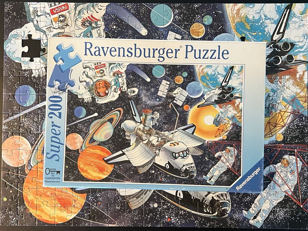 Space Voyage - Ravensburger puzzle collectible [Barcode 4005556126408] - Main Image 4
