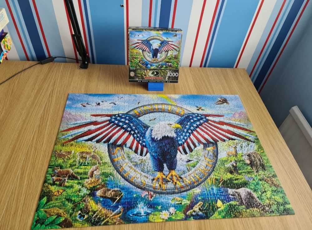 Liberty Falls ✅ - Master Pieces Mossy Oak puzzle collectible [Barcode 705988721267] - Main Image 2